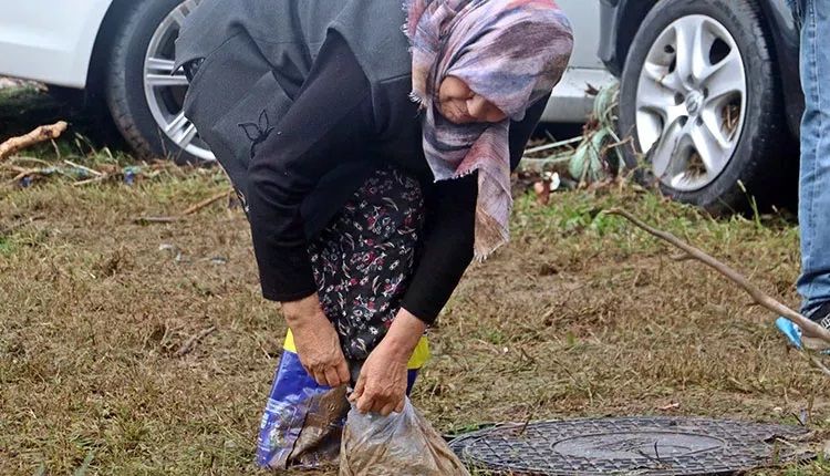 Antalya'daki sel felaketinde iş yerlerini su ve çamur bastı 9