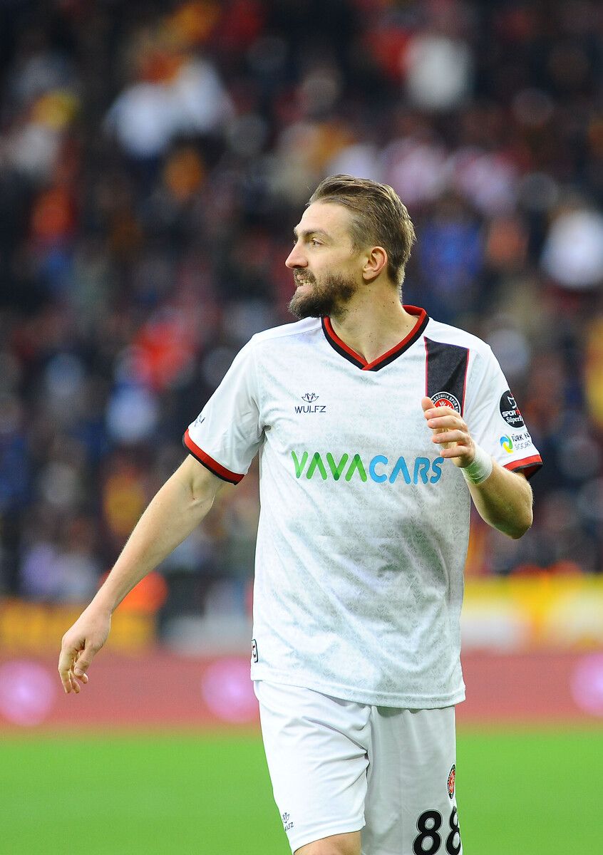 Beşiktaş Caner Erkin ile görüşmelere başladı! 1