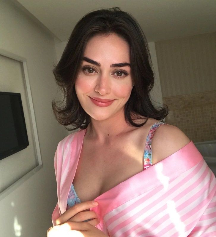 Esra Bilgiç Arkasından Atıp Tutan Gence Twitter'dan Öyle Bir Cevap Verdi ki... 3