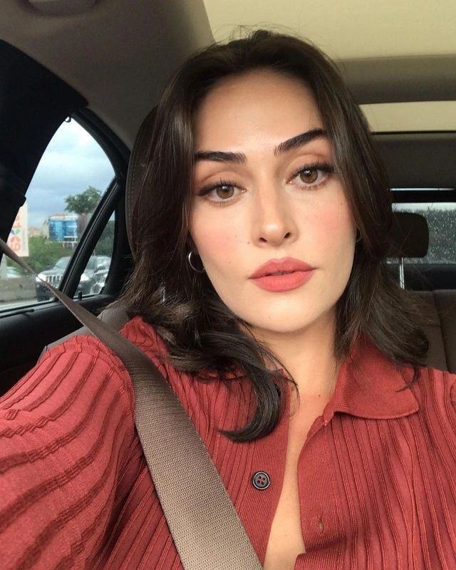 Esra Bilgiç Arkasından Atıp Tutan Gence Twitter'dan Öyle Bir Cevap Verdi ki... 4