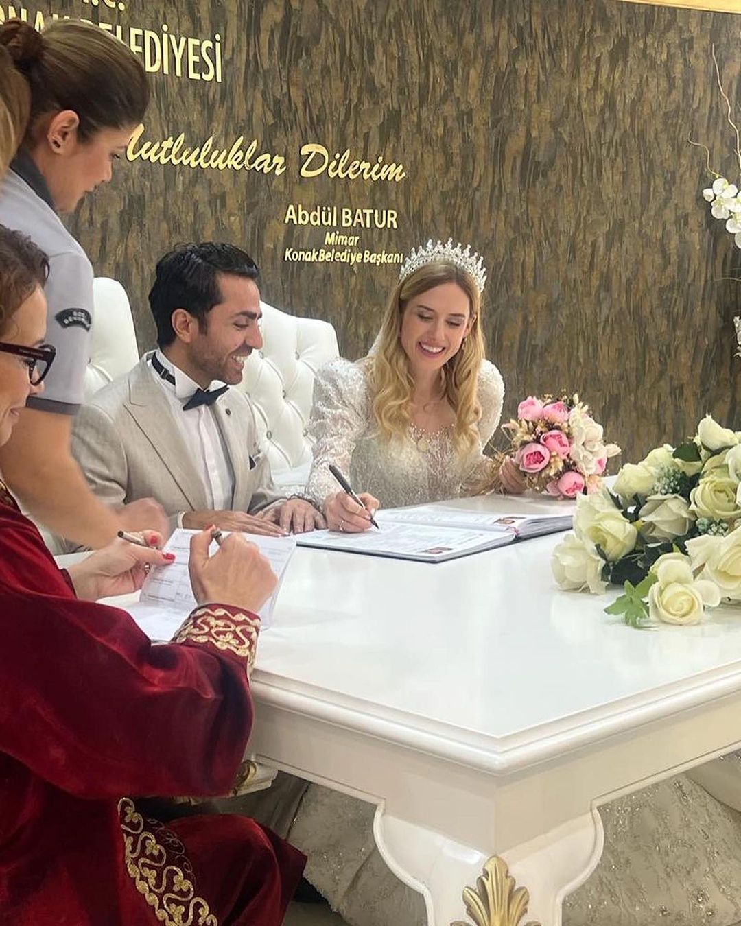 Wilma Elles sürpriz nikahtan karelerini paylaştı 3