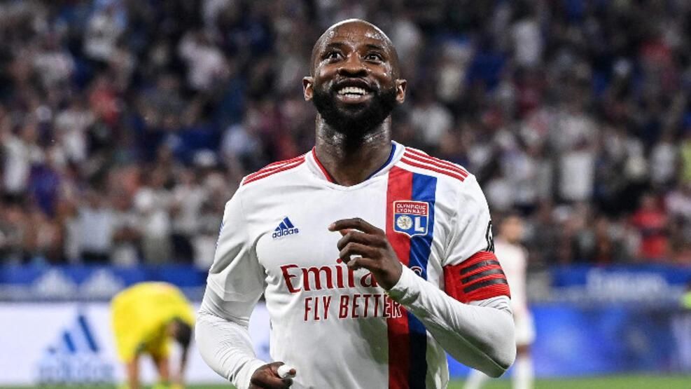 Galatasaray'a forvet transferinde kötü haber! Devler araya girdi 5