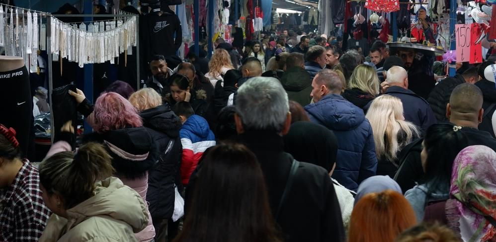 Oteller ve restoranlar doldu taştı! Binlerce Bulgaristan vatandaşı yılbaşı için Edirne'yi tercih etti 6