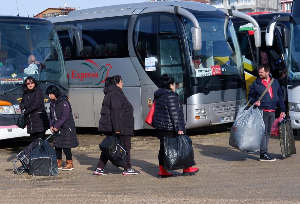 Oteller ve restoranlar doldu taştı! Binlerce Bulgaristan vatandaşı yılbaşı için Edirne'yi tercih etti 1