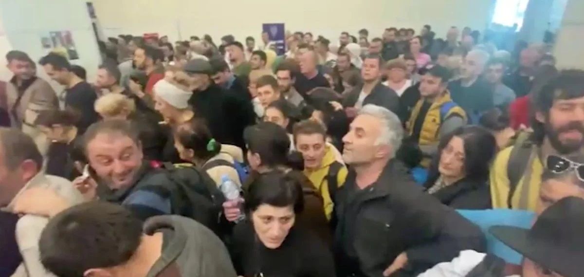 Türkiye'den sınır kapısı Gürcistan'a iPhone izdihamı! 2