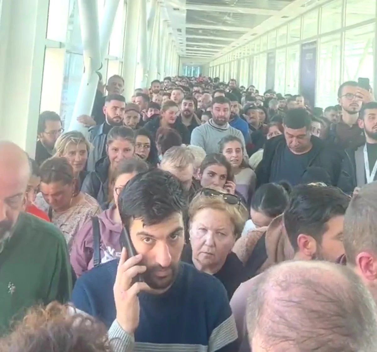 Türkiye'den sınır kapısı Gürcistan'a iPhone izdihamı! 1
