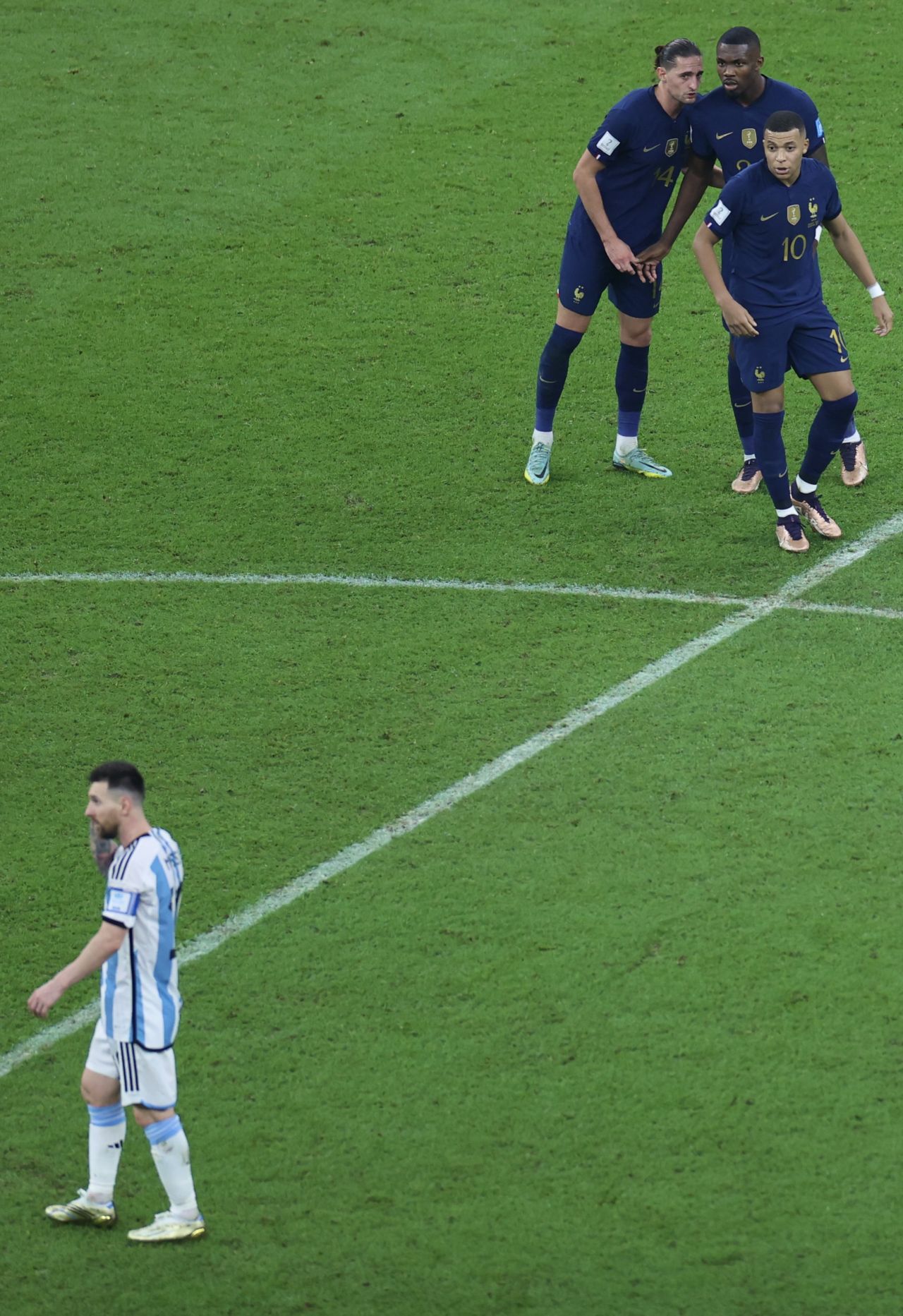 Messi ve Mbappe'den birbirlerine olay hareket 2