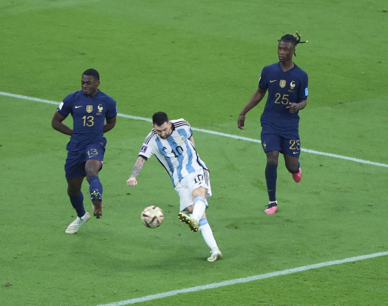 Lionel Messi, Pele'yi geride bıraktı 3
