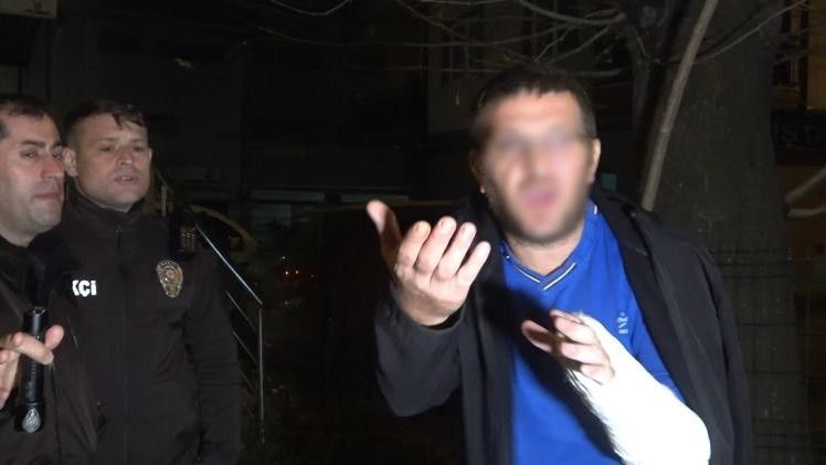 Kolunun kırık olmasına aldırış etmeyen alkollü sürücü direksiyon başına geçerek ortalığı birbirine kattı 7