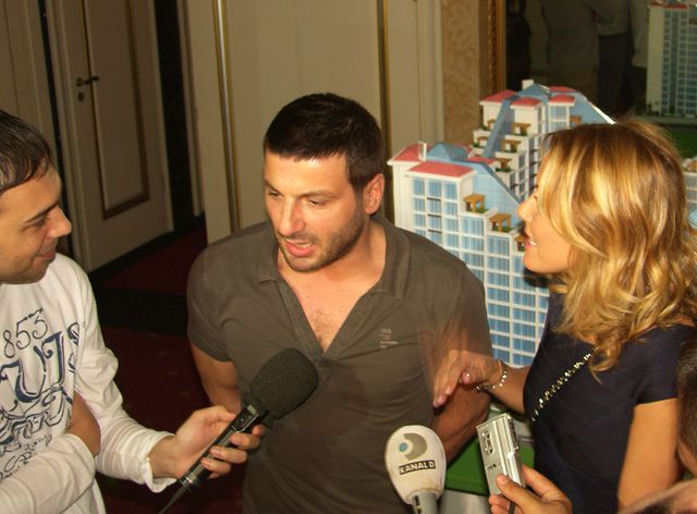 Davut Güloğlu'ndan eski nişanlısı Ece Erken hakkında olay itiraf: ''Nişanlanmaya mecbur kaldım'' 7