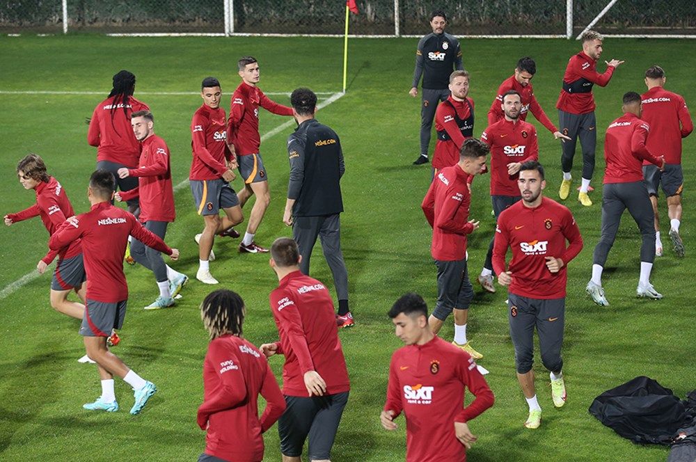 Galatasaray'a aylar önce gelmişti, şimdi yol göründü! Yerine gelecek isim ise belli oldu 1
