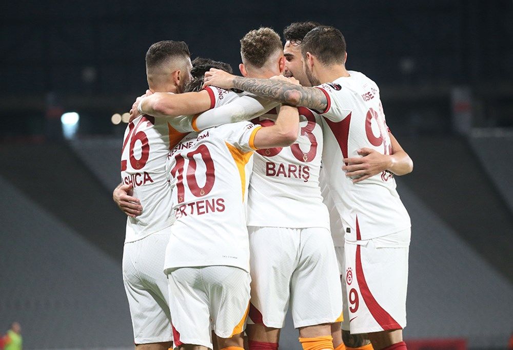 Galatasaray'a aylar önce gelmişti, şimdi yol göründü! Yerine gelecek isim ise belli oldu 4