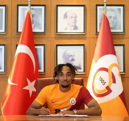 Galatasaray'da beklenmedik ayrılık 15