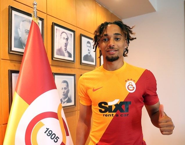 Galatasaray'da beklenmedik ayrılık 16