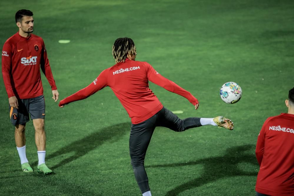 Galatasaray'da beklenmedik ayrılık 2