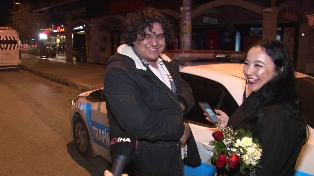 Kadıköy'de alkollü İnstagrammer muhabirleri şaşırttı: Aşko sana benden ekmek çıkmaz! 1