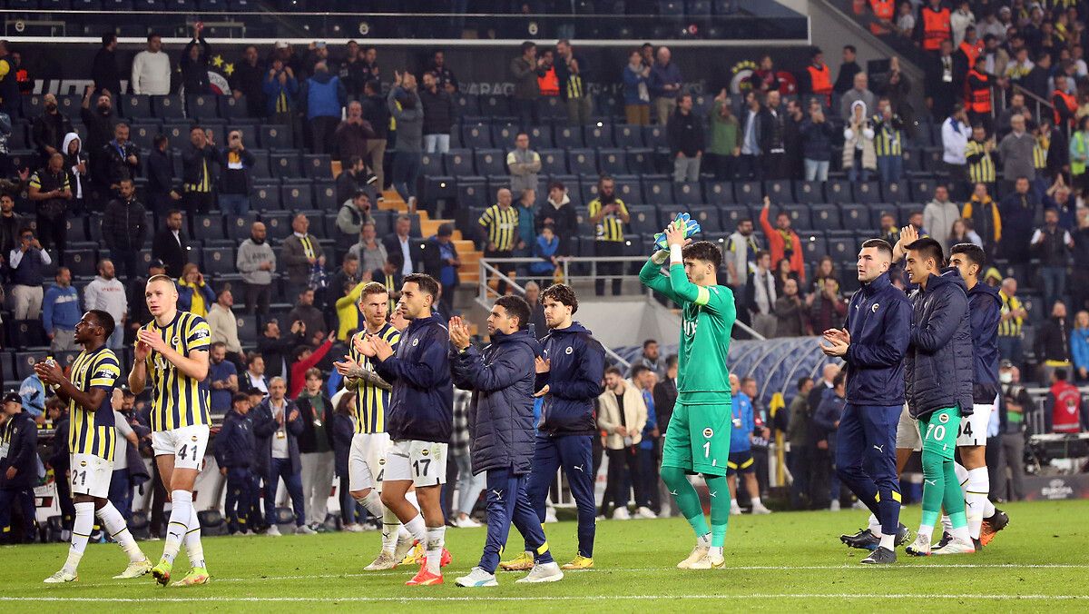 Fenerbahçe'de Altay Bayındır depremi! 11