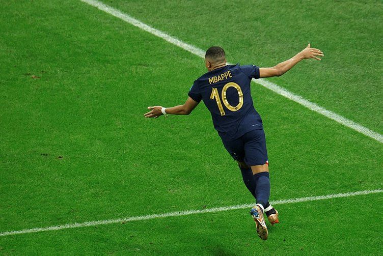 Yok böyle kehanet! Lionel Messi'yi tam 7 yıl önceden bilmiş 14