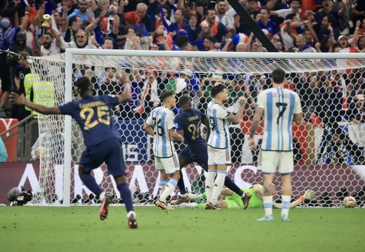 Yok böyle kehanet! Lionel Messi'yi tam 7 yıl önceden bilmiş 4
