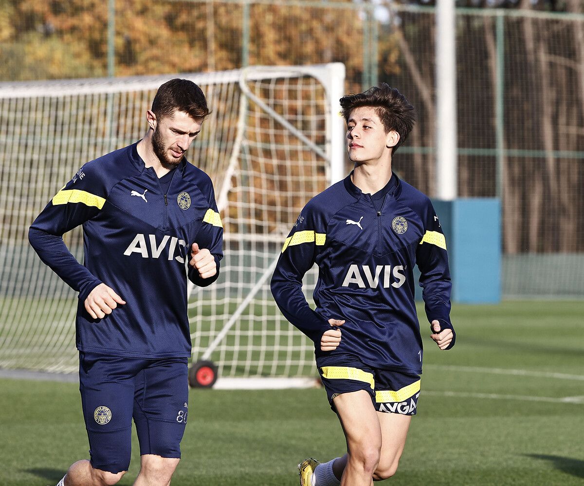 Premier Lig devi Arda Güler'in peşinde 6