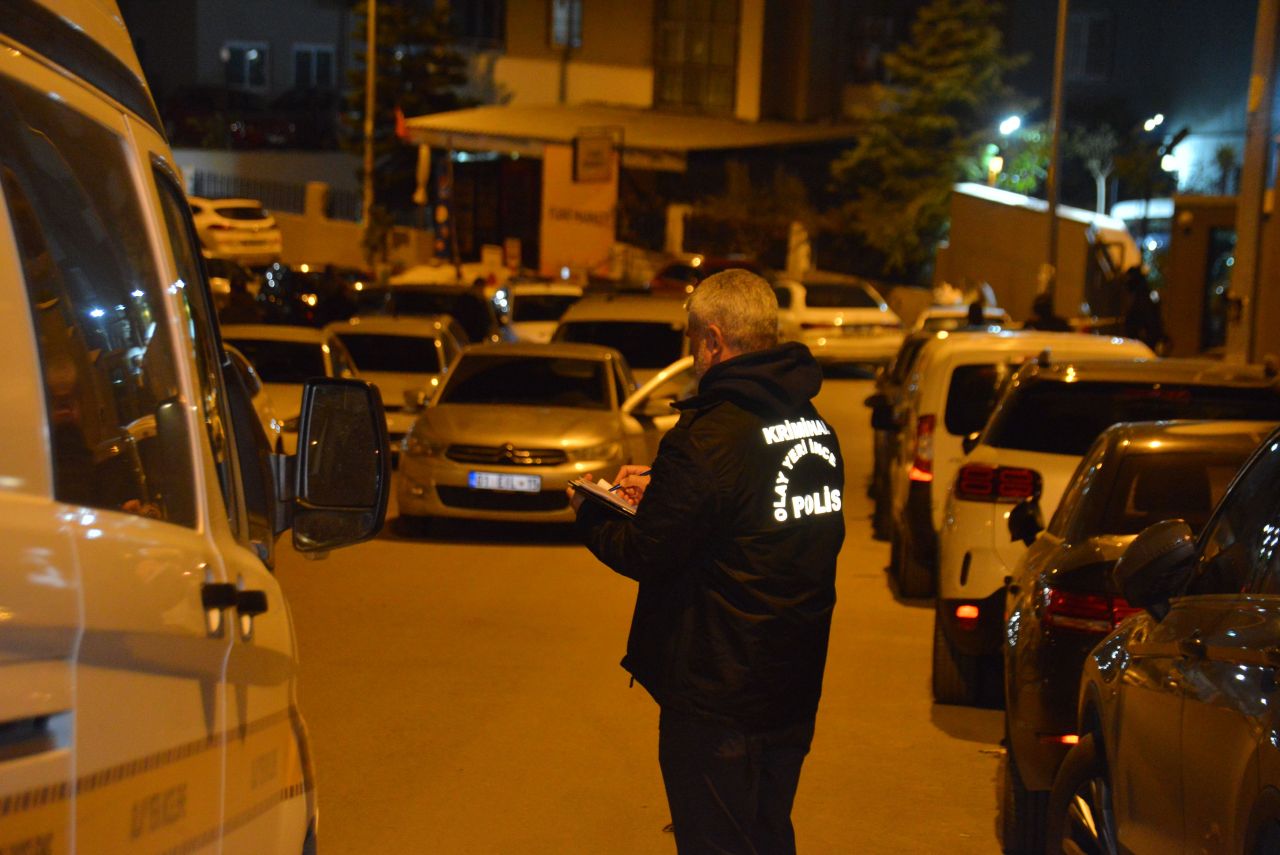 Sokak ortasında çatıştılar: Kavganın sonu kanlı bitti, 1 yaralı var 5