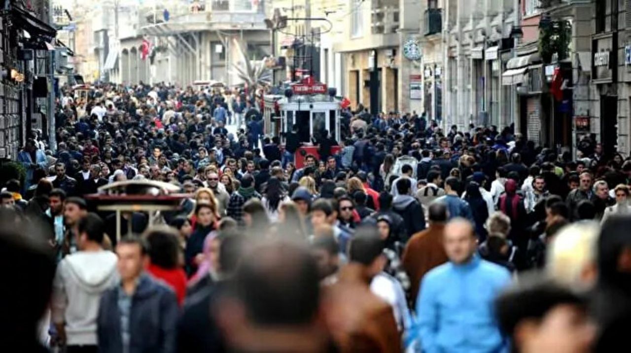 Dünyanın en kalabalık ülkeleri açıklandı! Türkiye'nin sırası şaşırttı 18