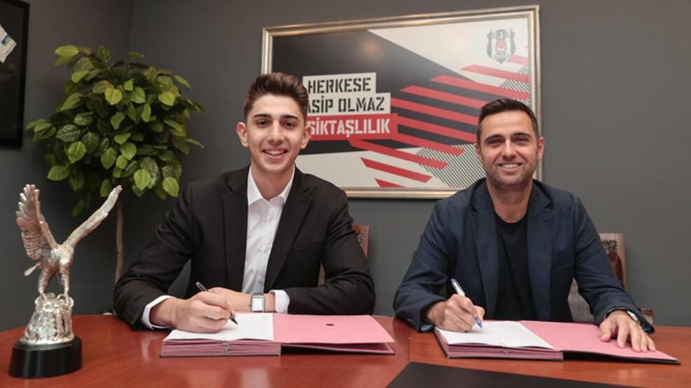 Beşiktaşlı oyuncuya büyük onur! O artık bir ''yıldız adayı'' 5