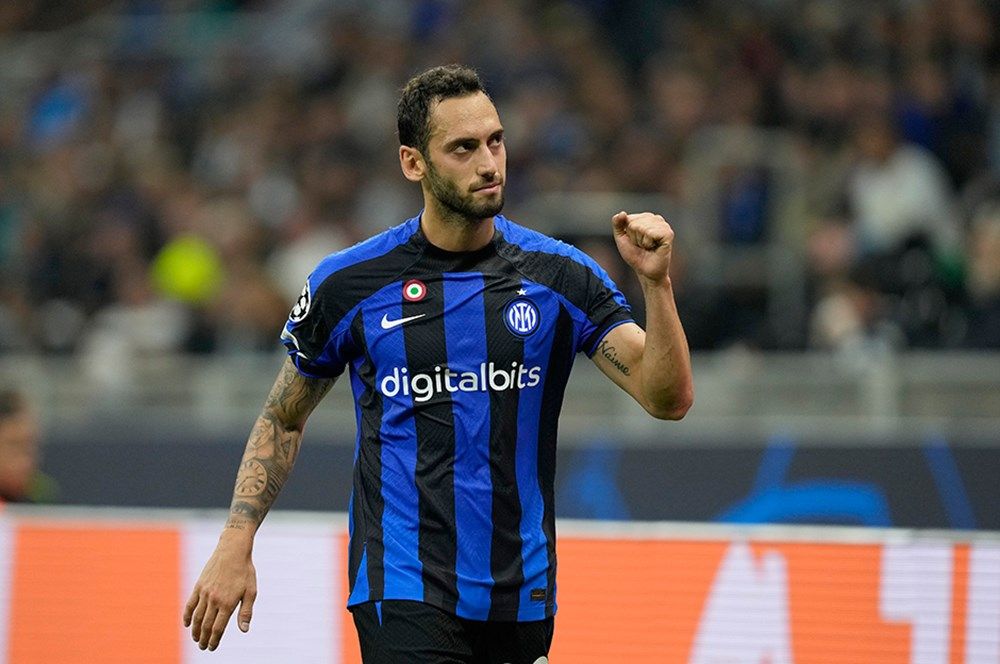Hakan Çalhanoğlu yeni sözleşmeyi konuştu: Beni aramasını bekliyorum... 4