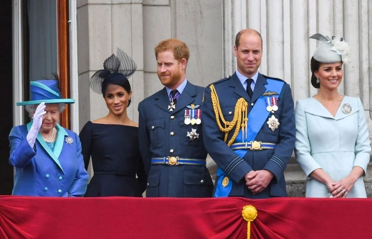 İngiltere Kraliçe Elizabeth'in olmadığı ilk Noel’i böyle geçirecek! İşte kimsenin bilmediği detaylar 6