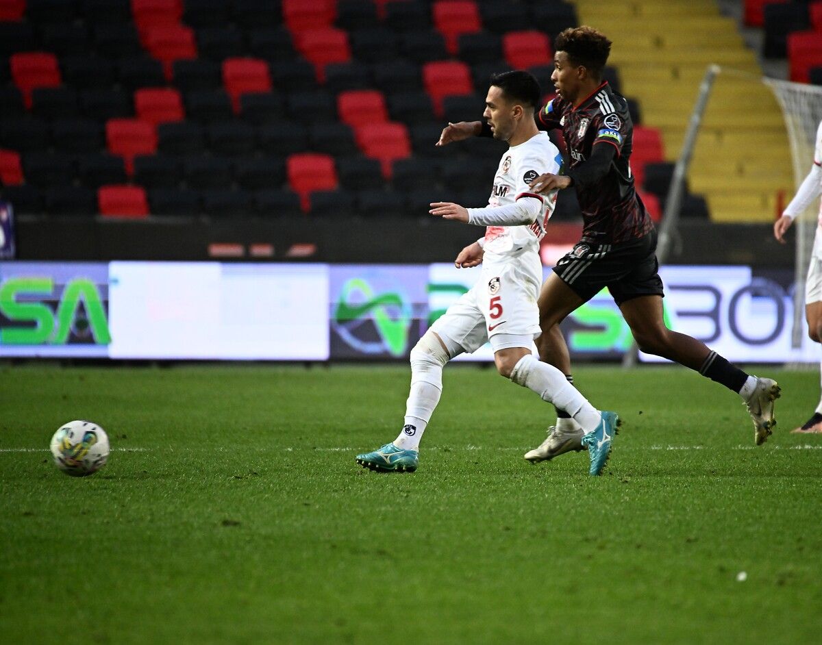 Beşiktaş maçındaki skandal karara tepki: Terbiyesizlik 4