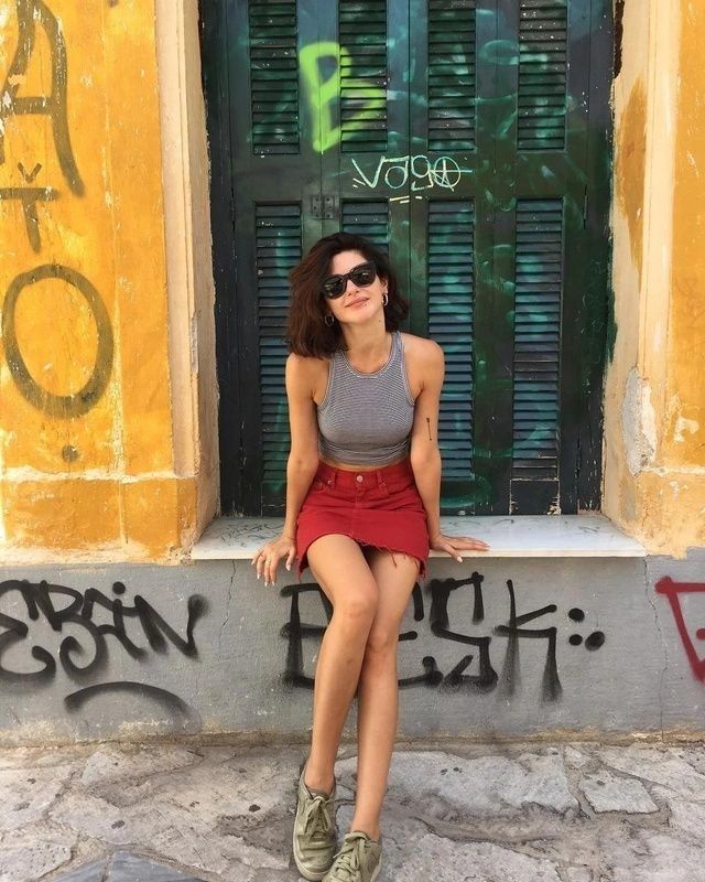 Nesrin Cavadzade'nin Son Verdiği Poz Ateşinizi Yükseltecek! 6