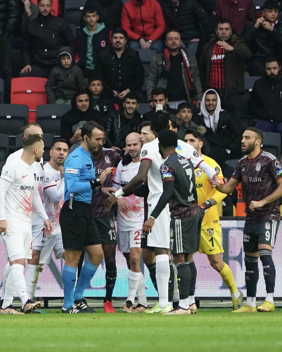 Gaziantep FK - Beşiktaş maçının hakemine büyük şok 1