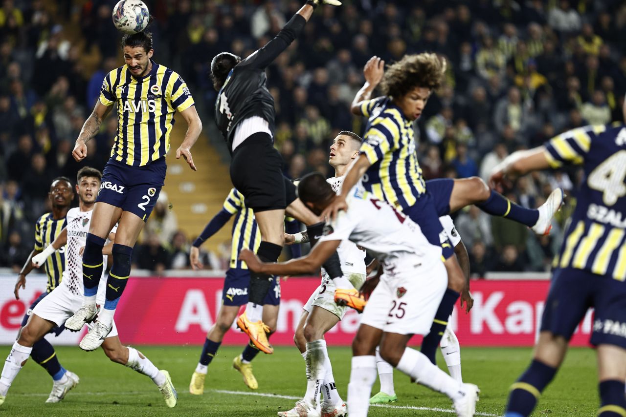 62 yıl sonra gelen ilk! Jorge Jesus'un Fenerbahçe'si rekorları tarumar etti 12