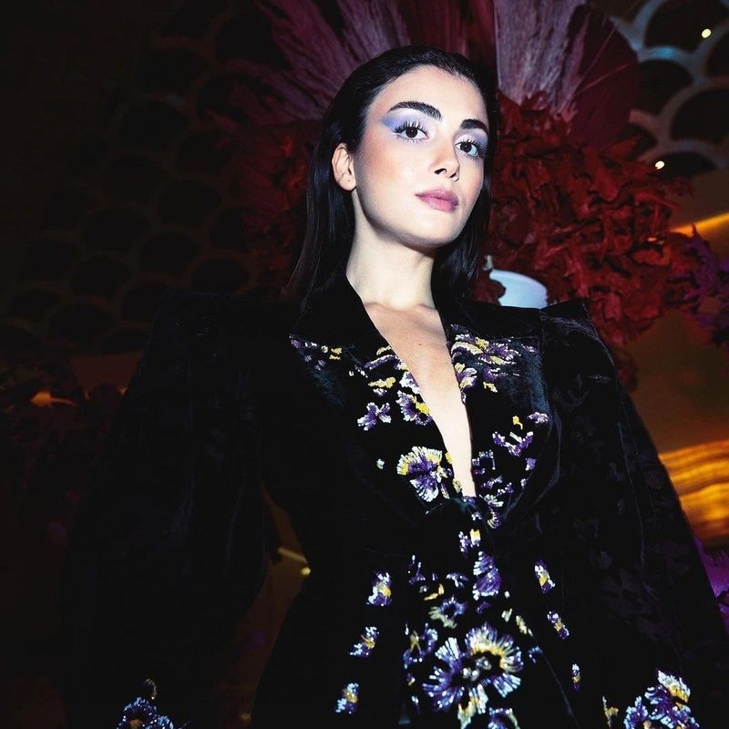 Özge Yağız ve Caner Topçu Partner Oluyor! 1