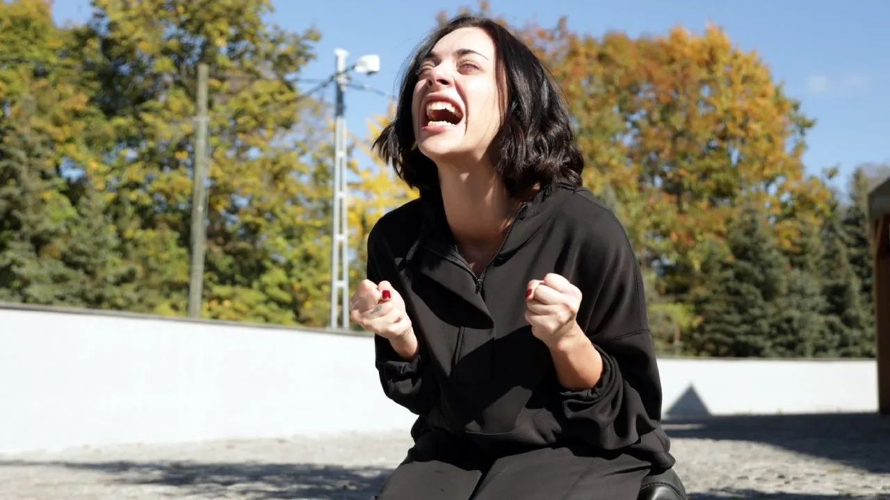 İyilik Dizisi Rekabete Dayanamadı, Başrolüne Kapıyı Gösterdi! 20