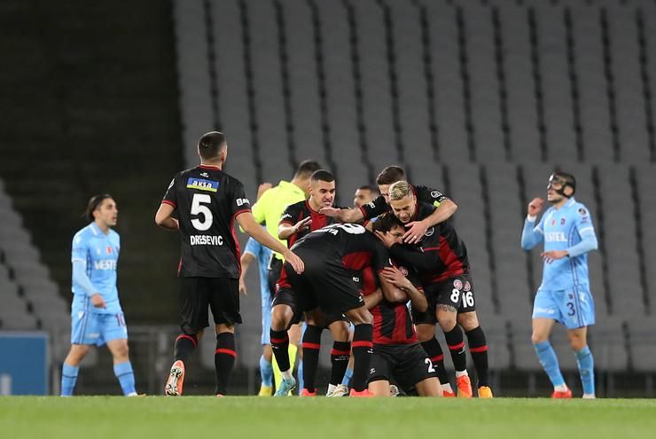 İlklerin gecesinde Trabzonspor ağır yaralandı! 4