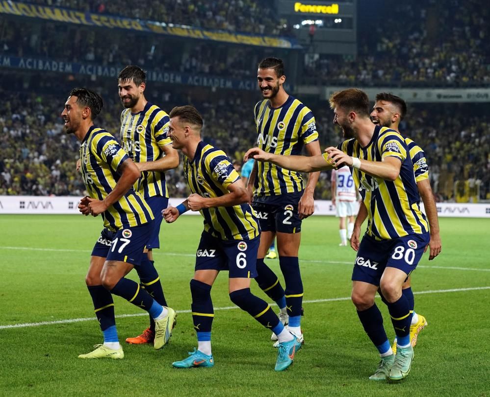 Fenerbahçe'de üzen karar 14