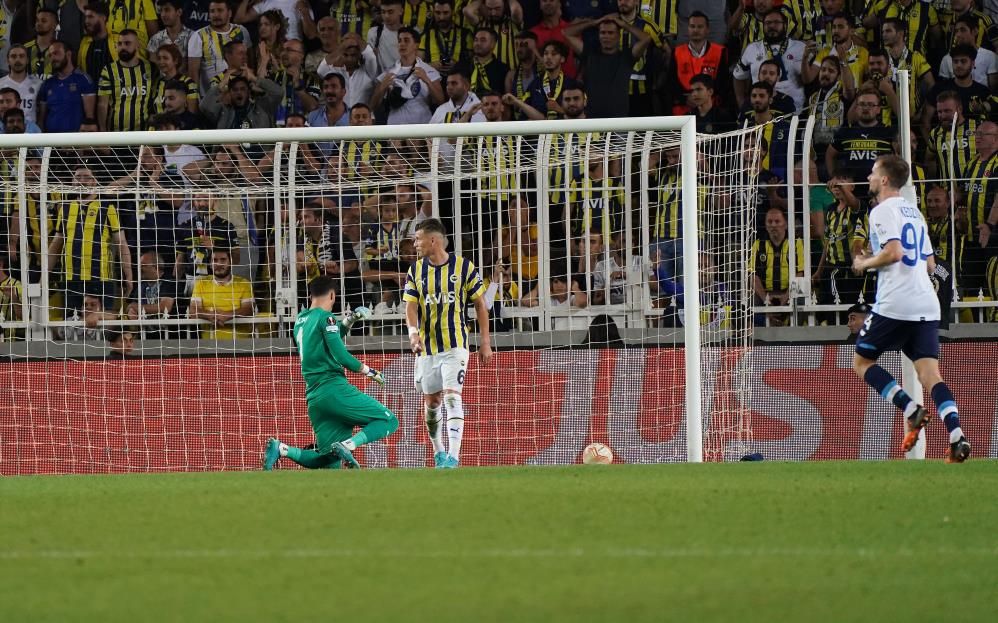 Fenerbahçe'de üzen karar 15
