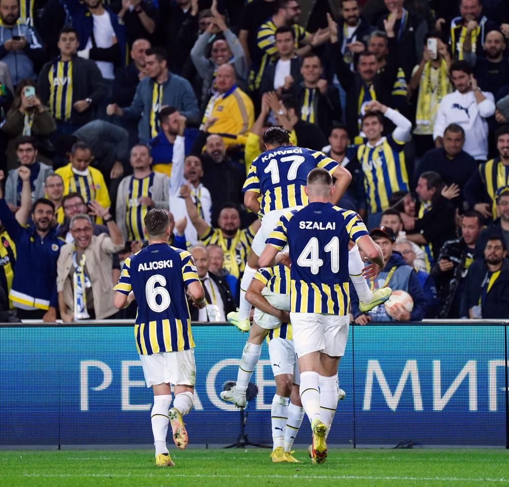 Fenerbahçe'de üzen karar 16
