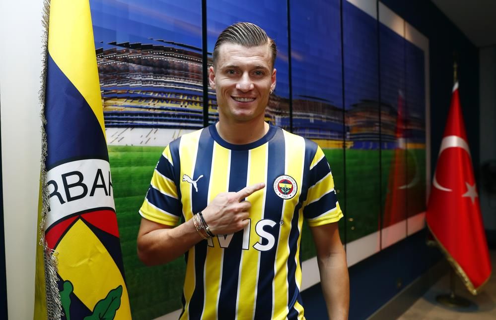 Fenerbahçe'de üzen karar 17