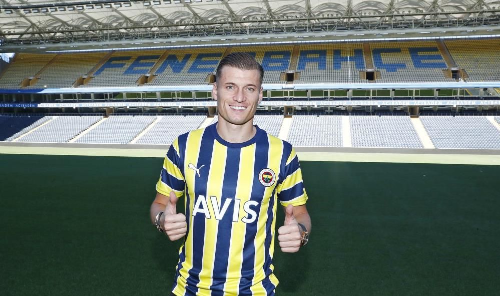 Fenerbahçe'de üzen karar 19