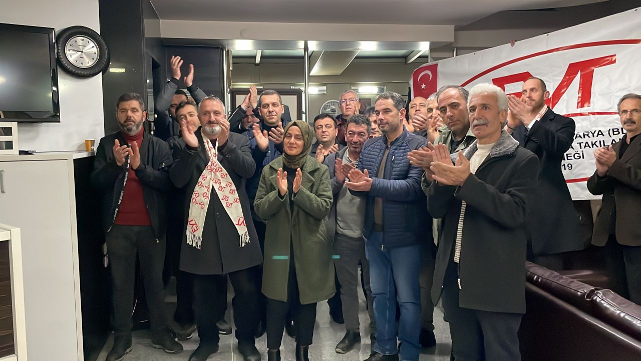 Vatandaşlardan EYT düzenlemesine konfetili kutlama 3