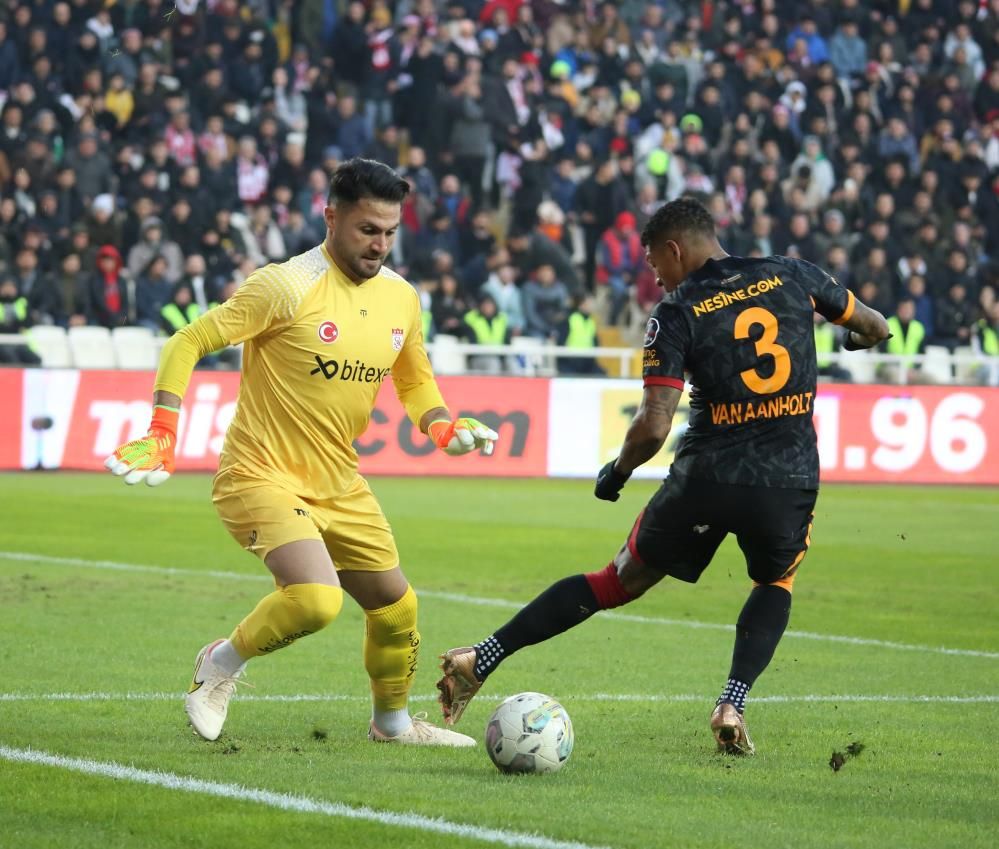 Olaylı maçın hakemleriyle ilgili flaş karar 12