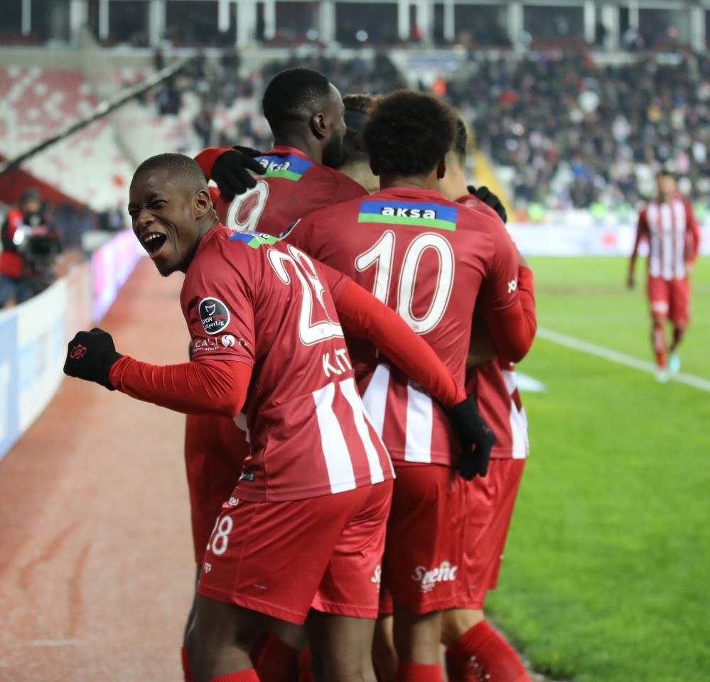Olaylı maçın hakemleriyle ilgili flaş karar 5