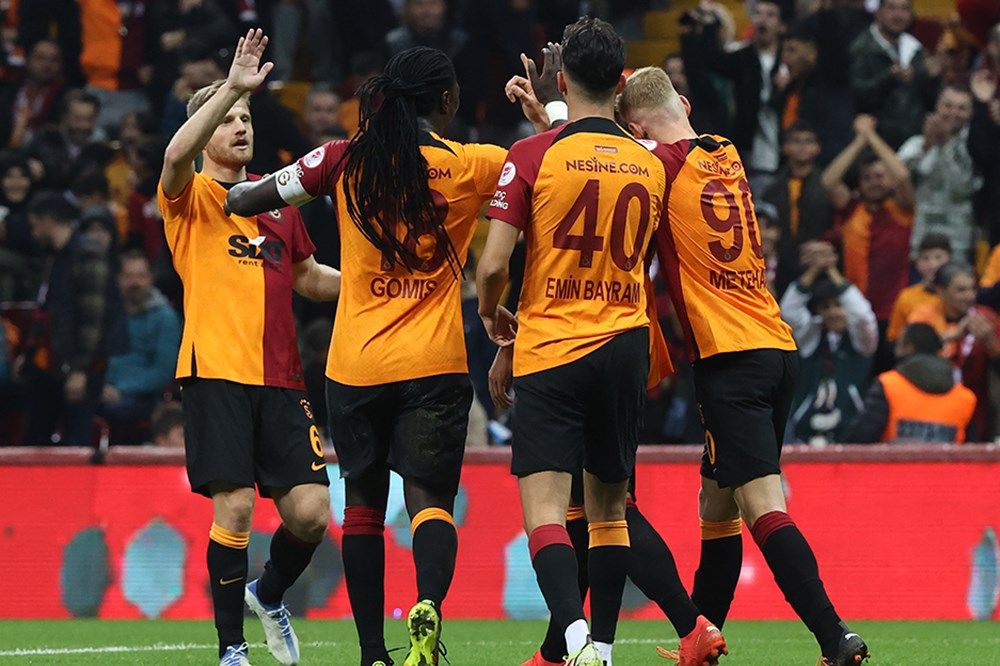 Galatasaray'da sıcak saatler! ''Ayrılmak istiyor, eski takımı ile görüştü'' 1