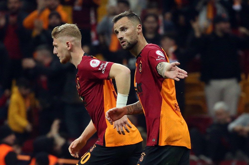 Galatasaray'da sıcak saatler! ''Ayrılmak istiyor, eski takımı ile görüştü'' 7