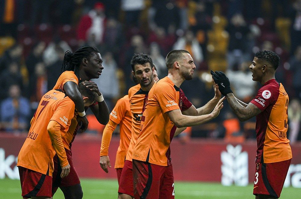 Galatasaray'da sıcak saatler! ''Ayrılmak istiyor, eski takımı ile görüştü'' 10