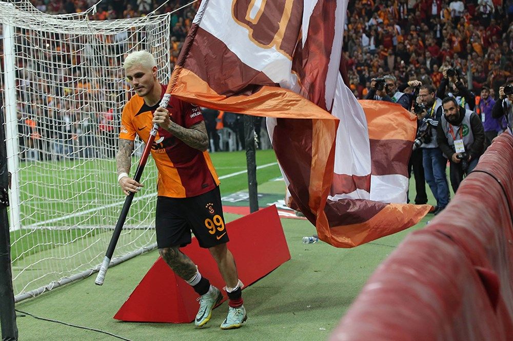 Galatasaray'da sıcak saatler! ''Ayrılmak istiyor, eski takımı ile görüştü'' 6