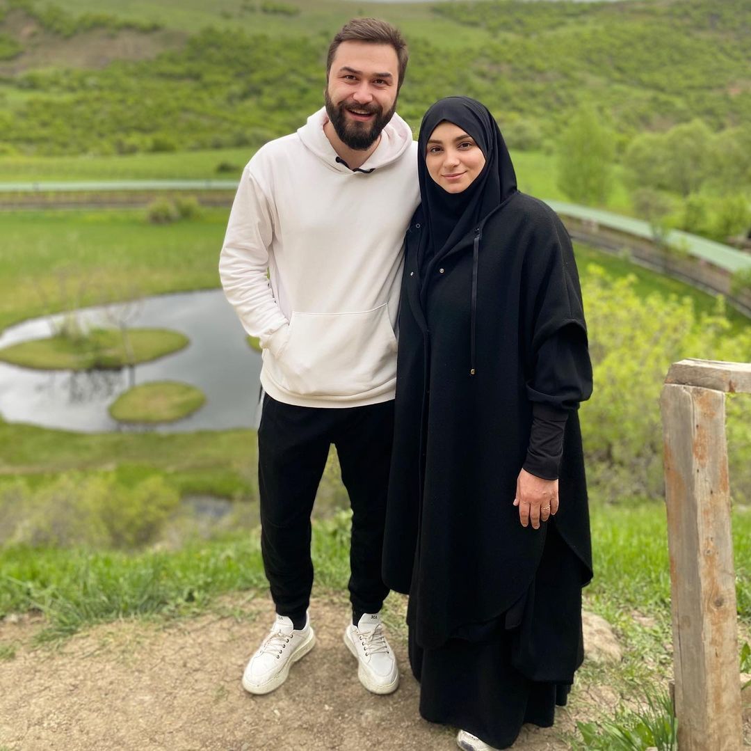 Tesettüre girip Mekselina İslam adını aldı! İşte Popstar Özlem Güneş'in büyük değişimi... 27