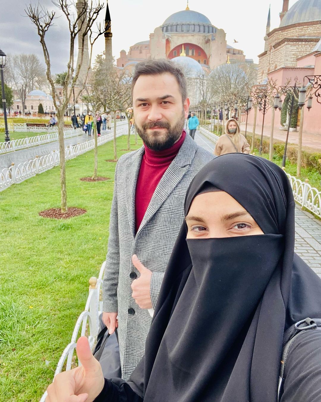 Tesettüre girip Mekselina İslam adını aldı! İşte Popstar Özlem Güneş'in büyük değişimi... 11